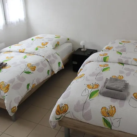Lora Rm 860 Apartment